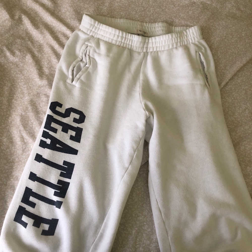 Brandy Melville “Seattle” Rosa sweatpants